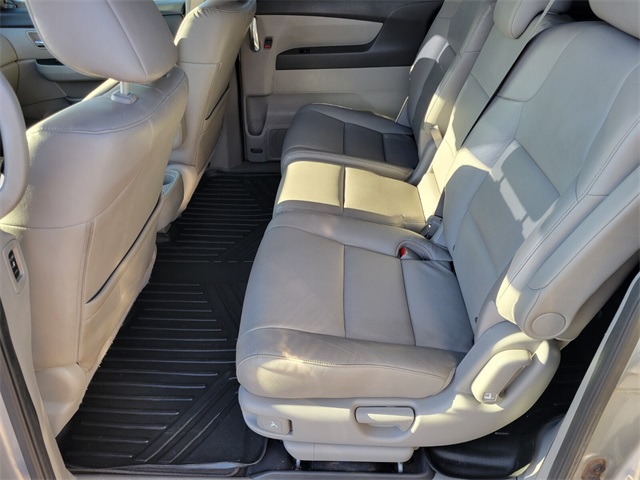 2016 Honda Odyssey Touring Elite photo 12
