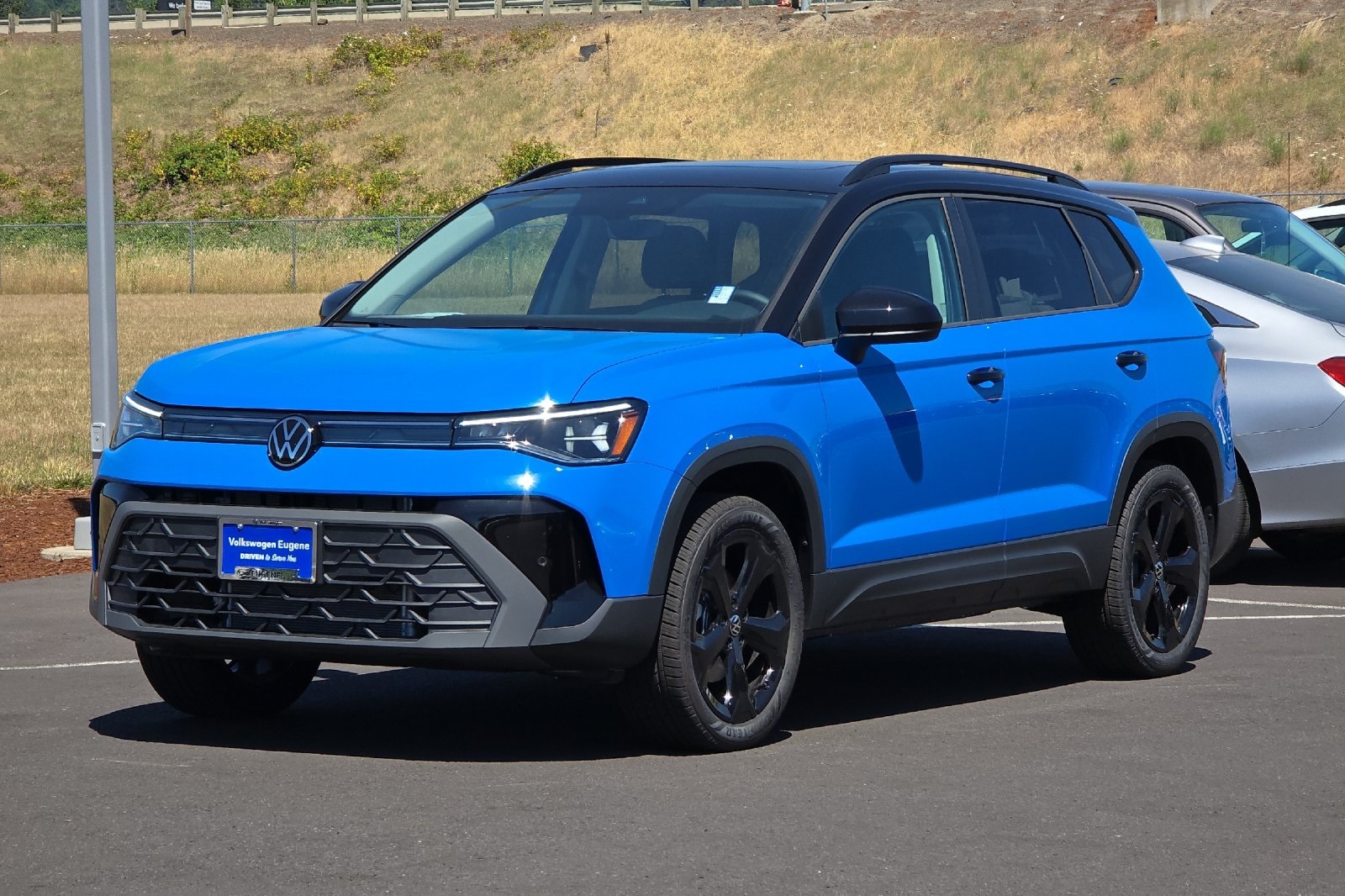 2025 Volkswagen Taos SE photo 7