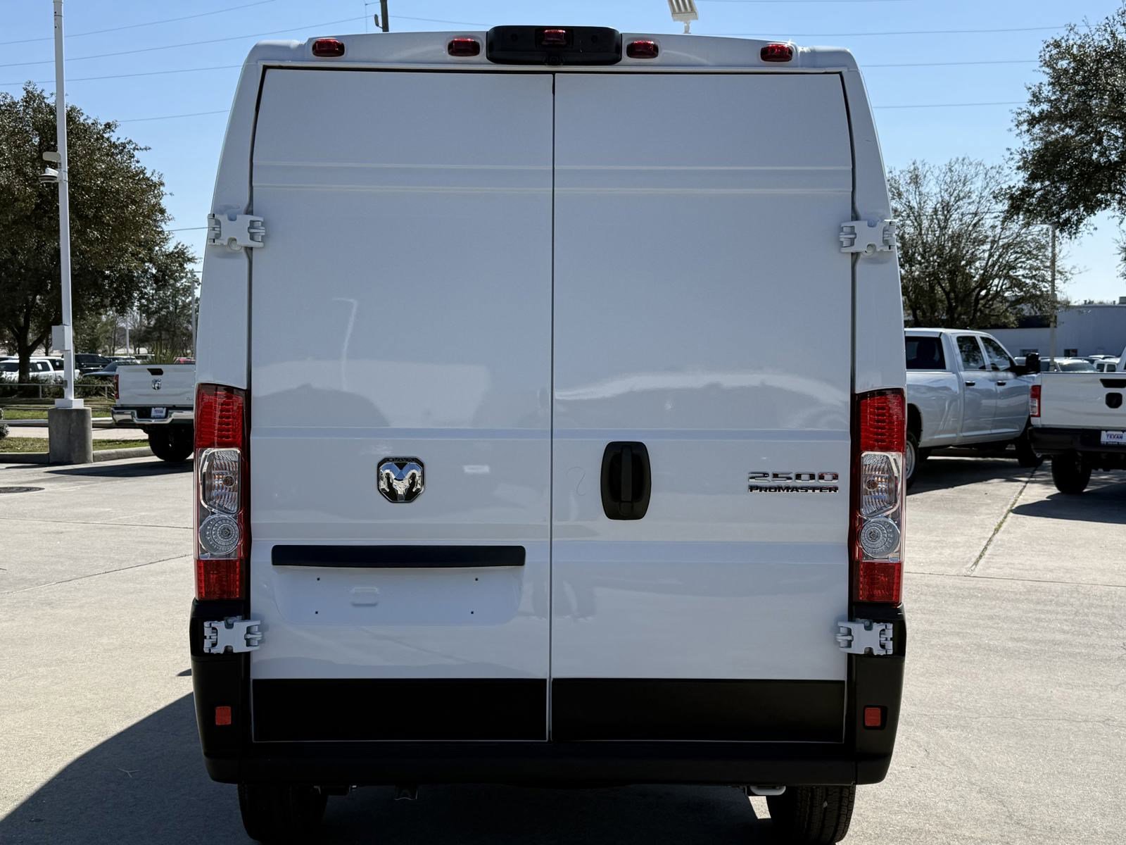 2025 Ram ProMaster 2500 photo 3