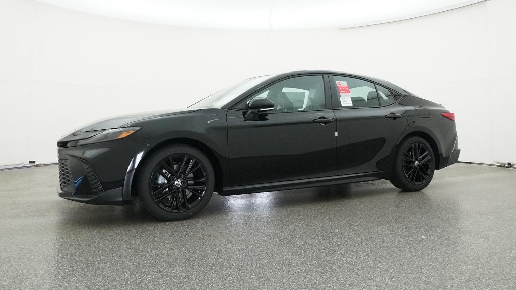 2025 Toyota Camry SE photo 5