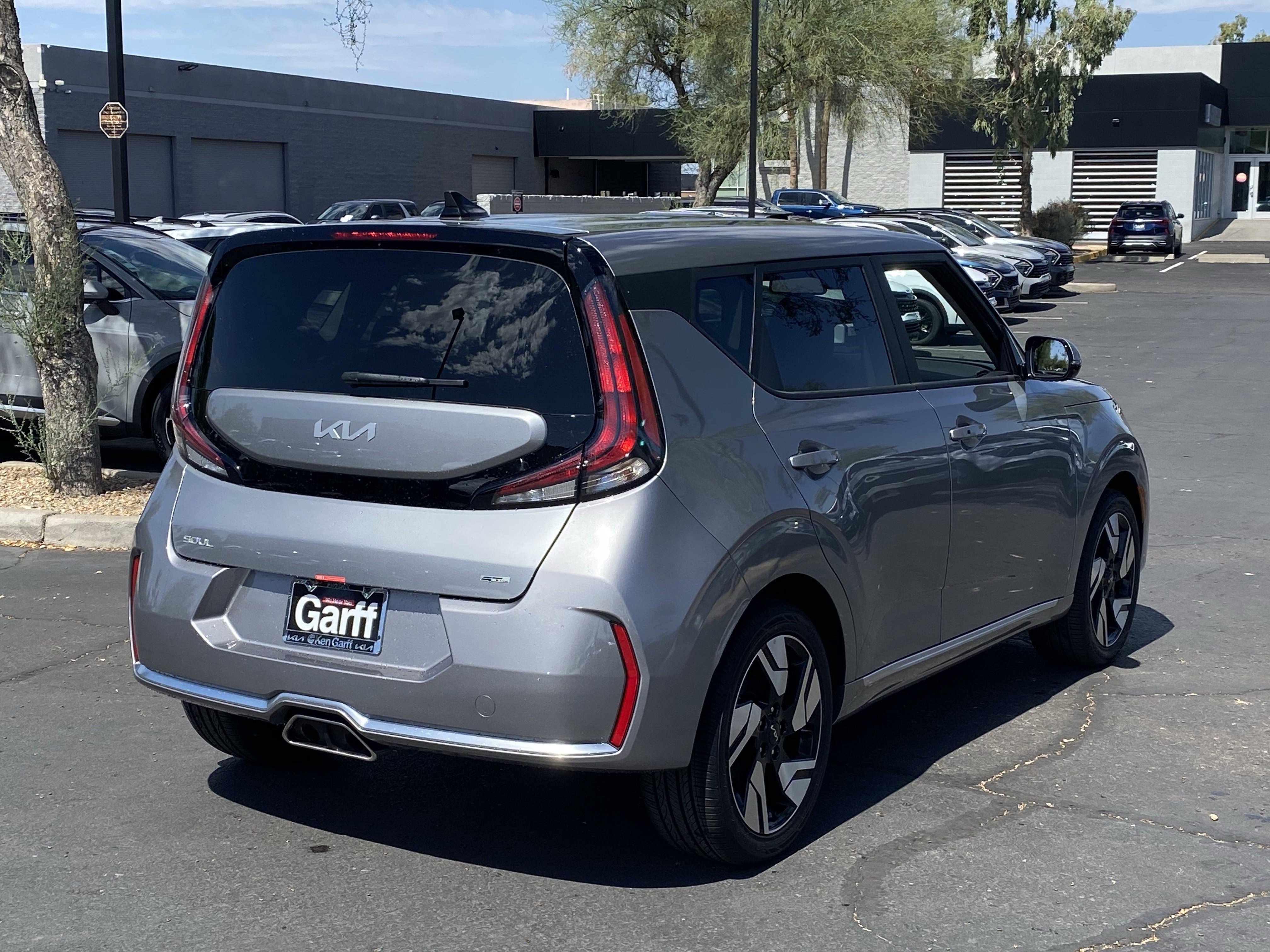 2025 Kia Soul GT-Line photo 2