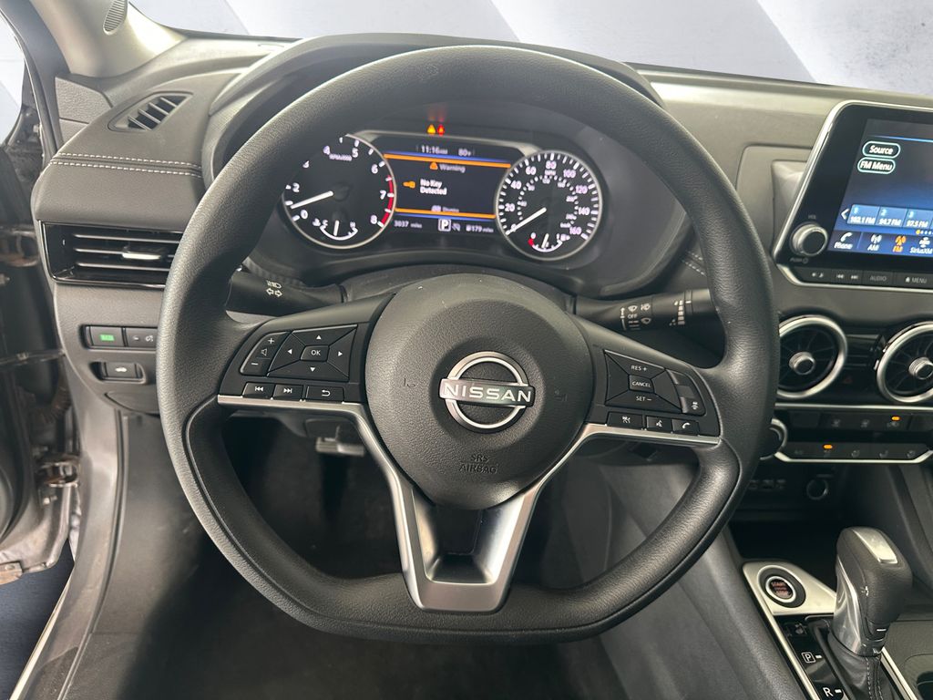 2025 Nissan Sentra SV photo 9