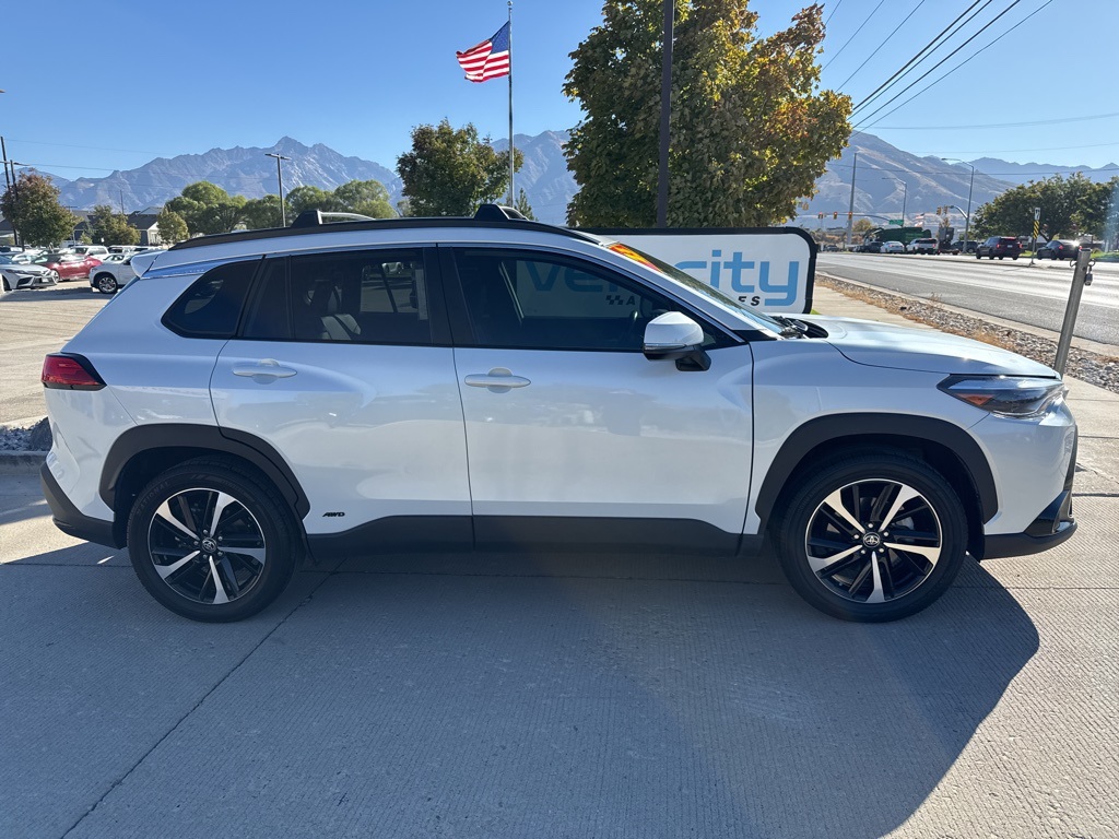 2023 Toyota Corolla Cross XSE's photo