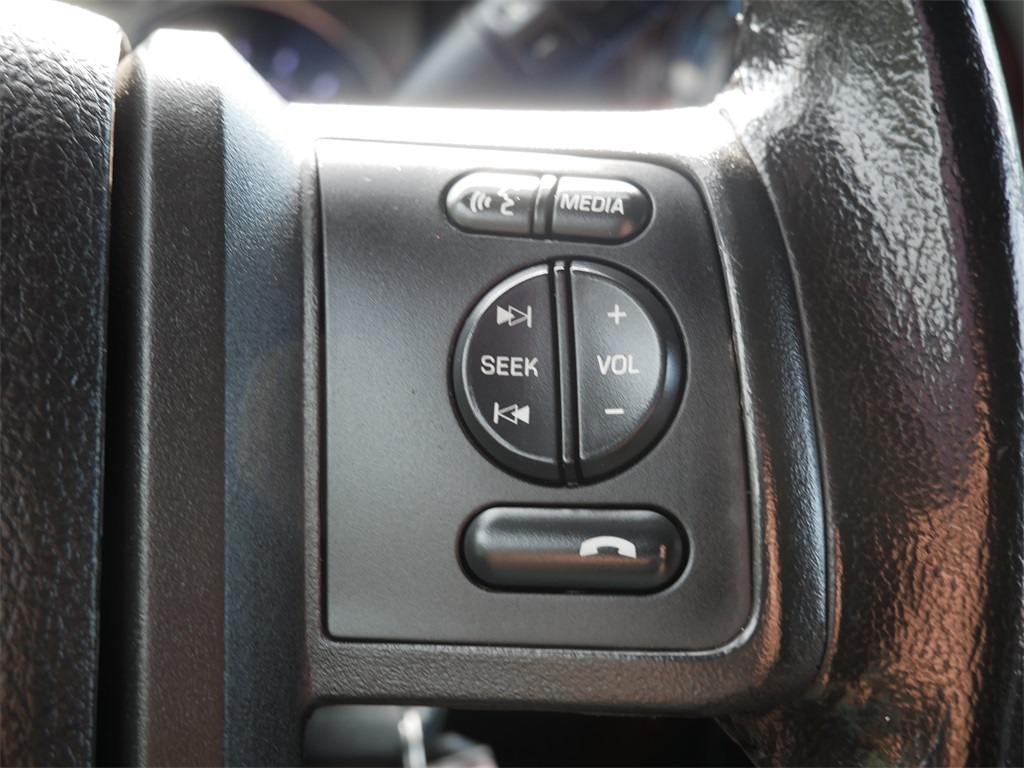 2015 Ford F-250 Lariat photo 26
