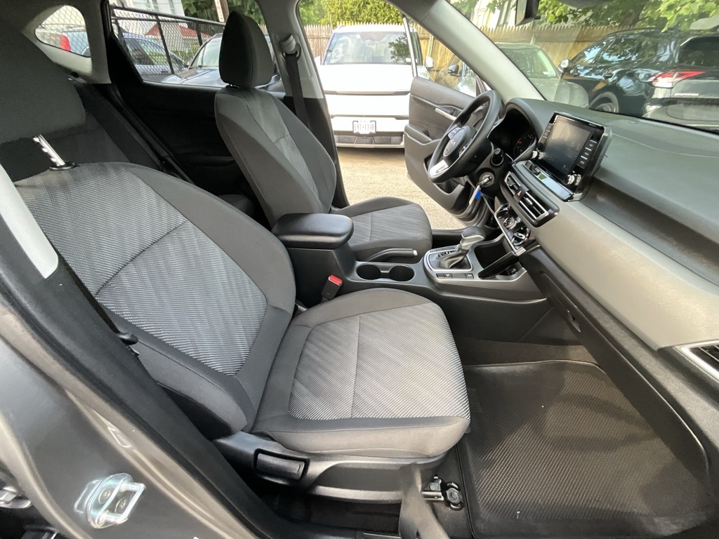 2023 Kia Seltos LX photo 26