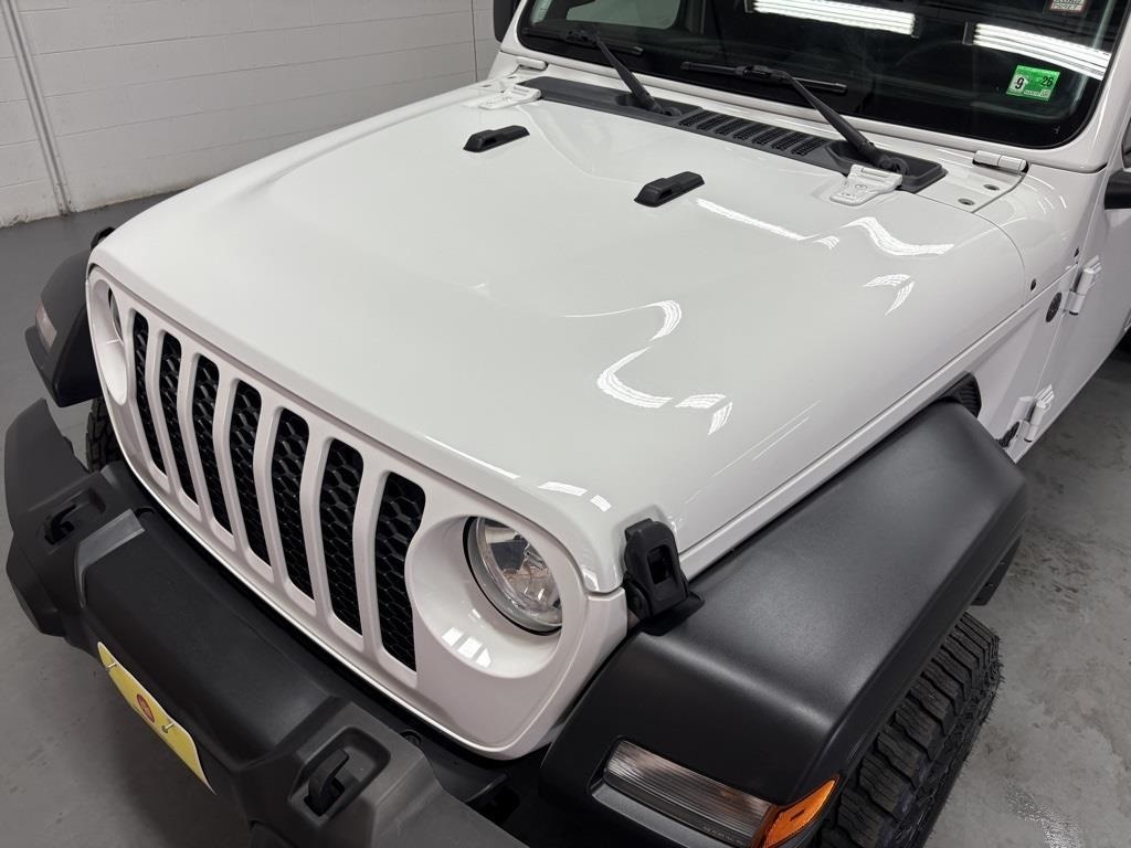 2023 Jeep Gladiator Sport photo 26