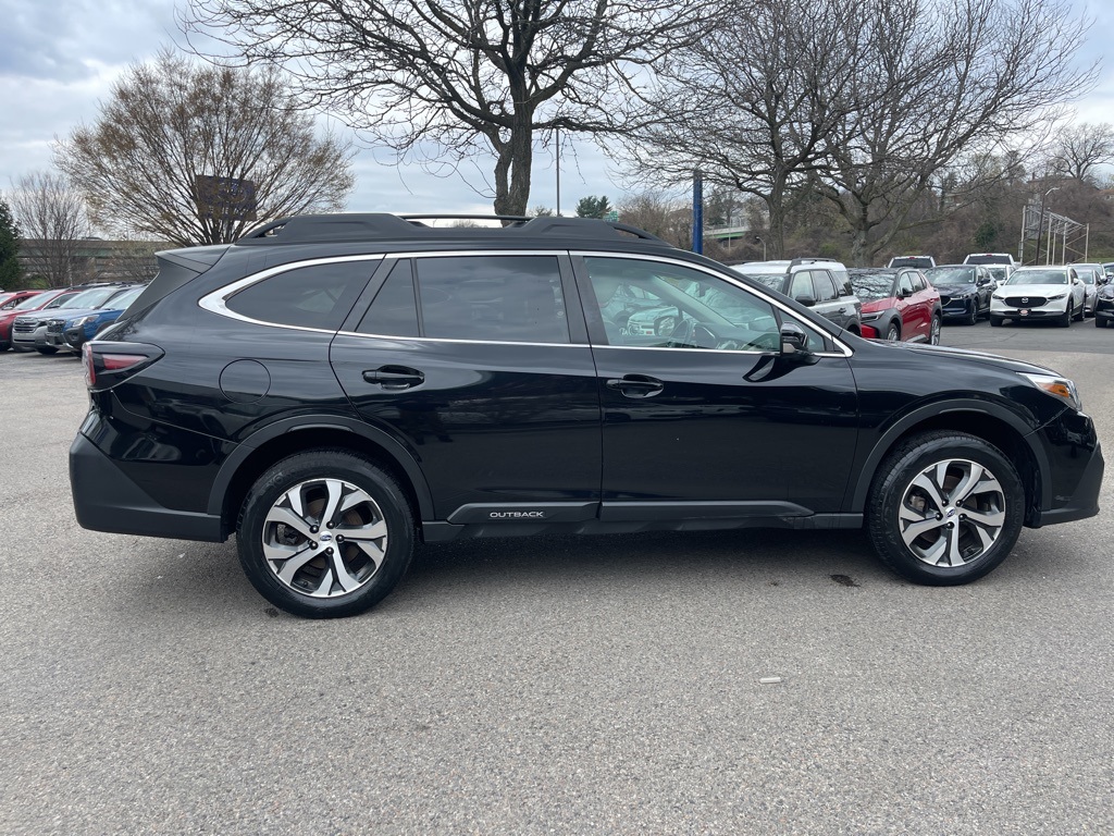 2022 Subaru Outback Limited photo 3