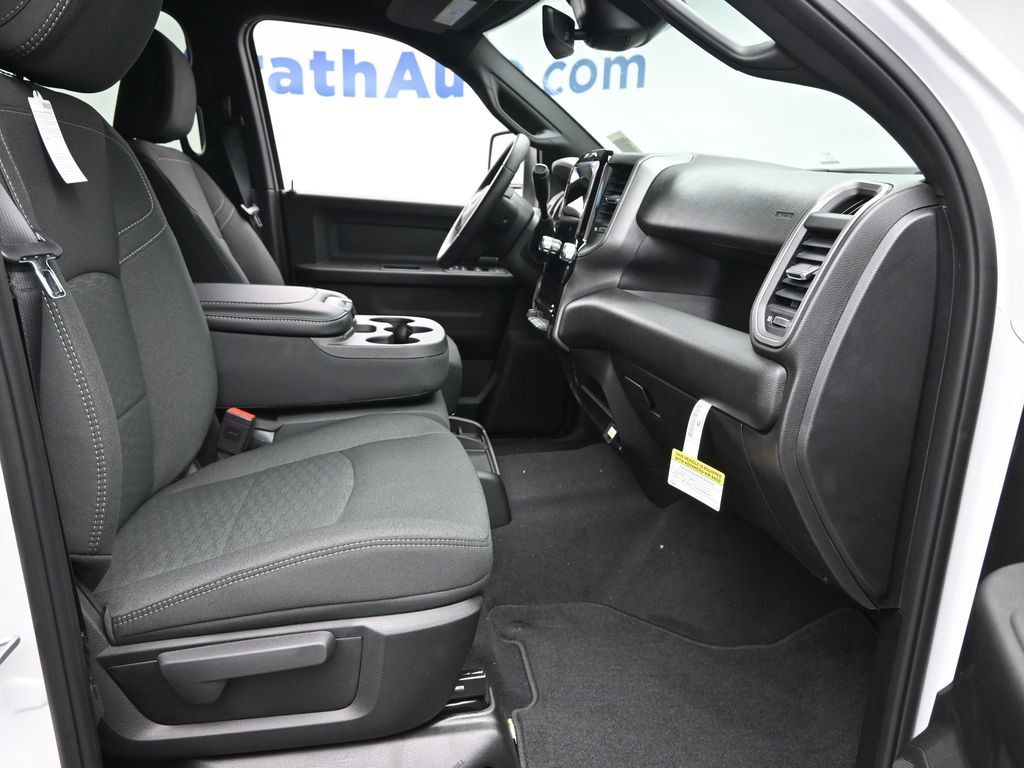 2026 Ram 2500 Tradesman photo 5