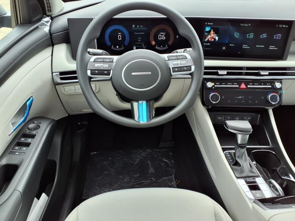 2026 Hyundai Tucson SEL photo 3