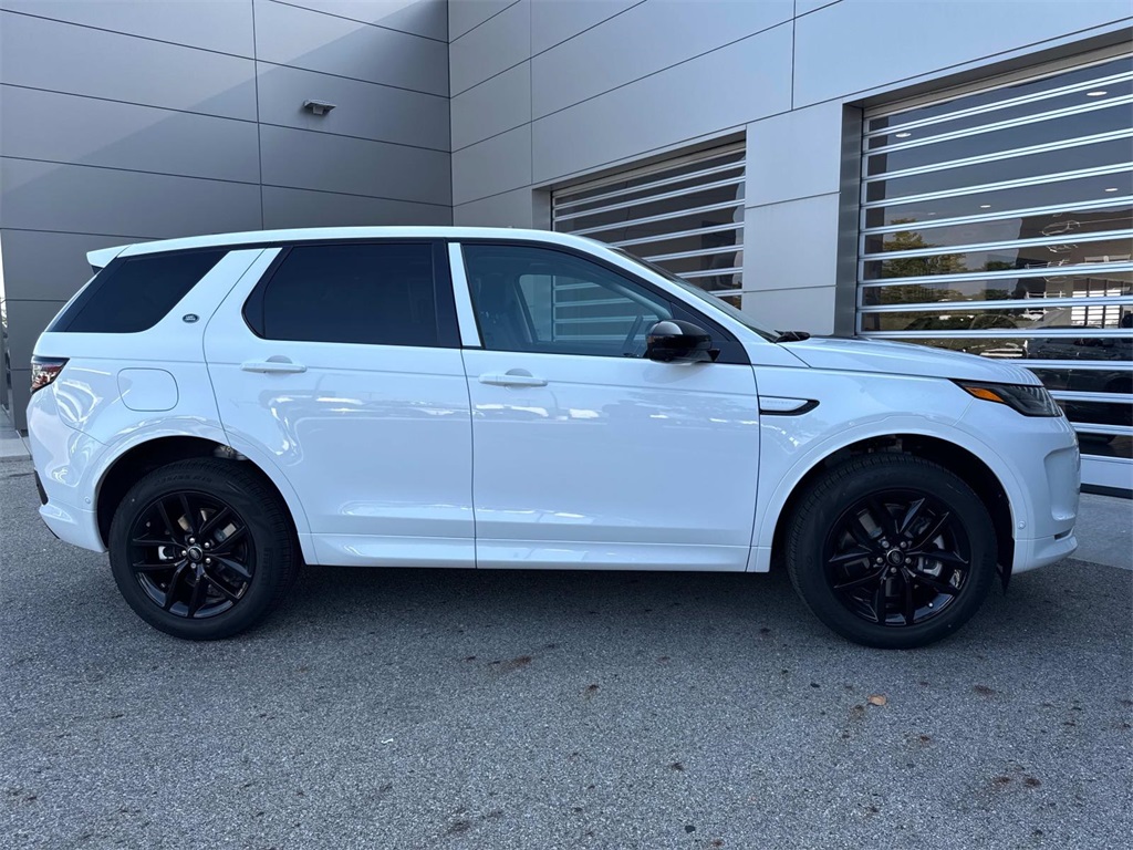 2025 Land Rover Discovery Sport S photo 8