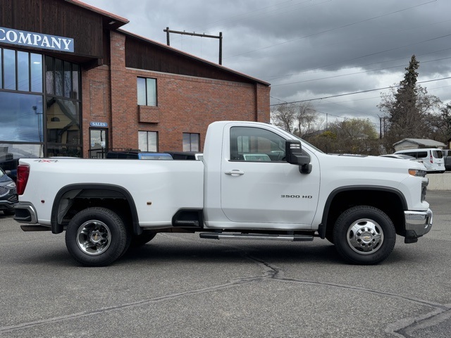 2024 Chevrolet Silverado 3500HD LT photo 2