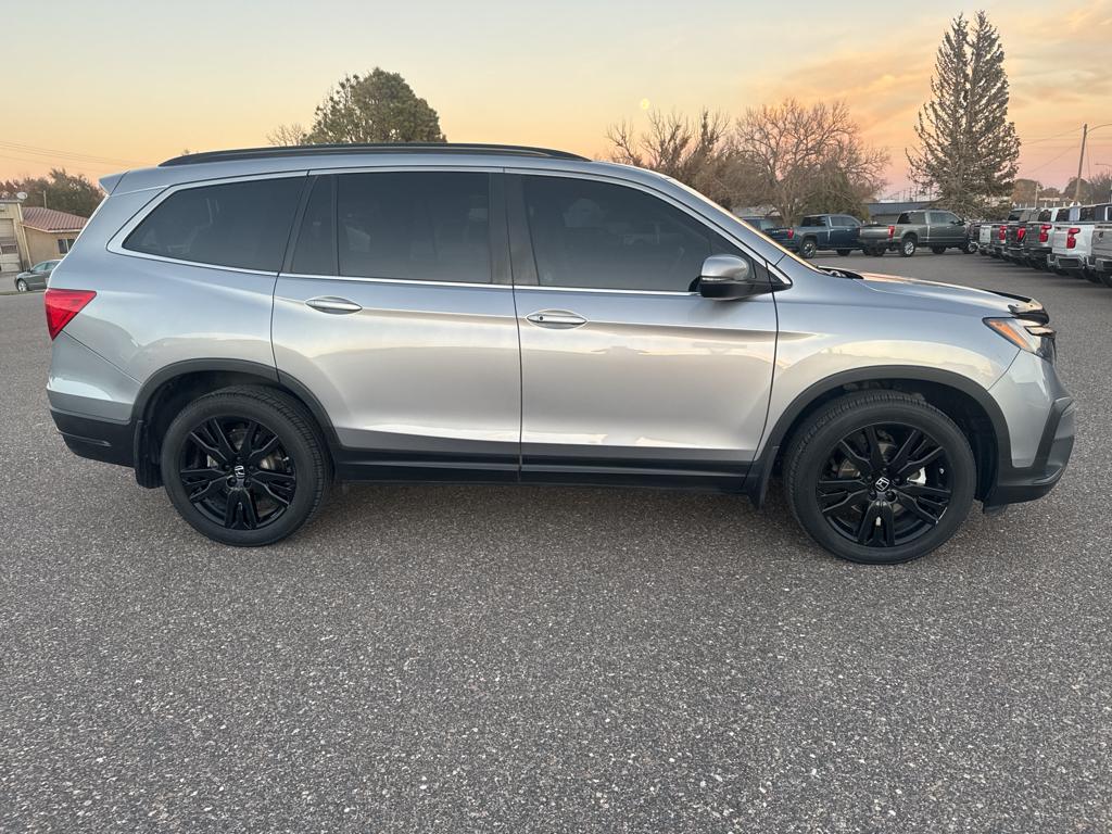 2021 Honda Pilot Special Edition photo 3