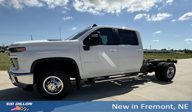 2025 Chevrolet Silverado 3500 HD Chassis Cab LT