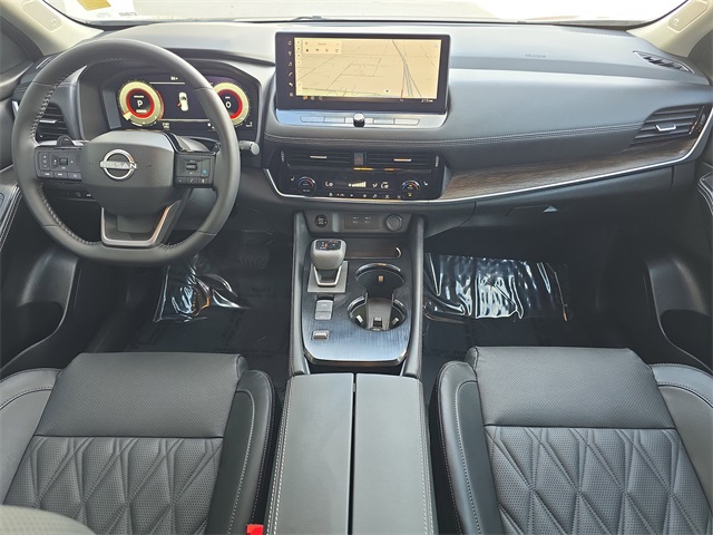 2025 Nissan Rogue Platinum photo 2