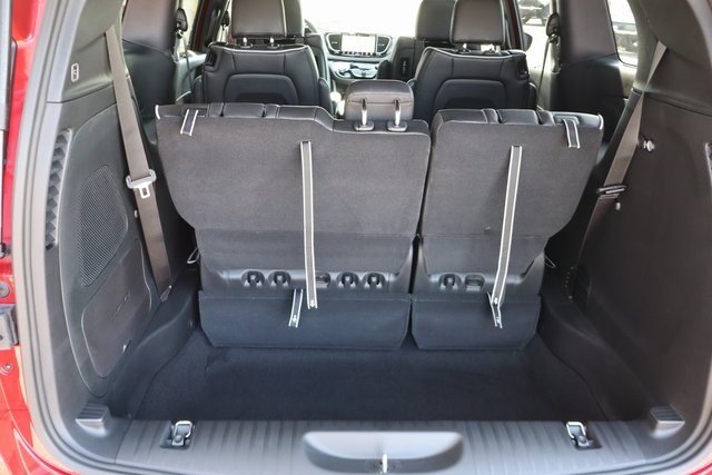 2026 Chrysler Pacifica Limited S Appearance photo 35