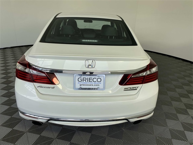 2017 Honda Accord Sport photo 6
