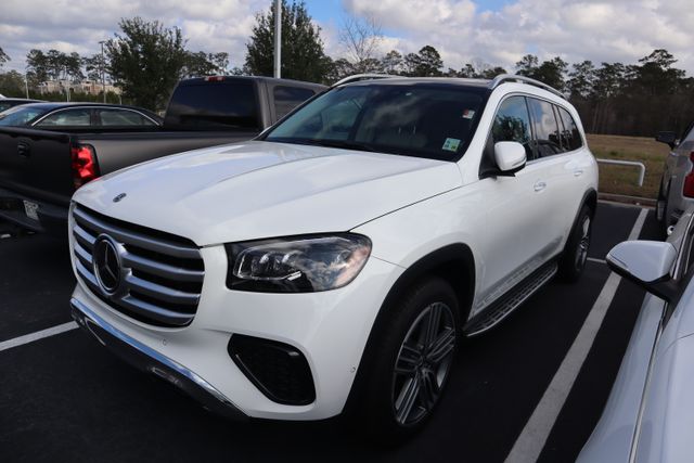 2025 Mercedes-Benz GLS Base's photo