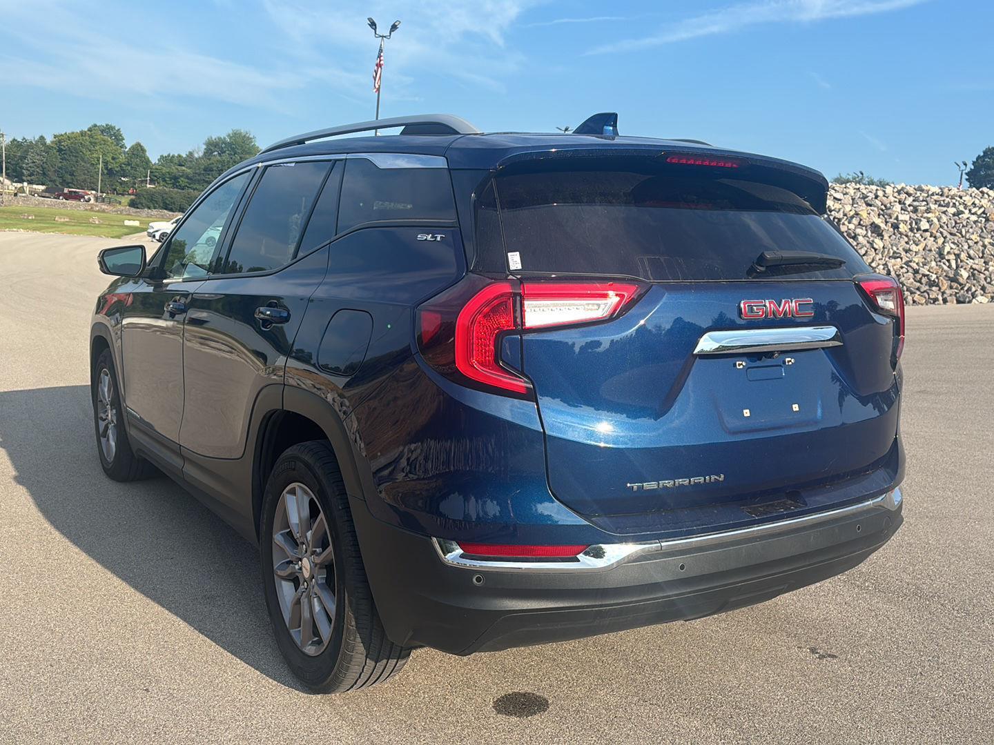 2023 Gmc Terrain SLT photo 3