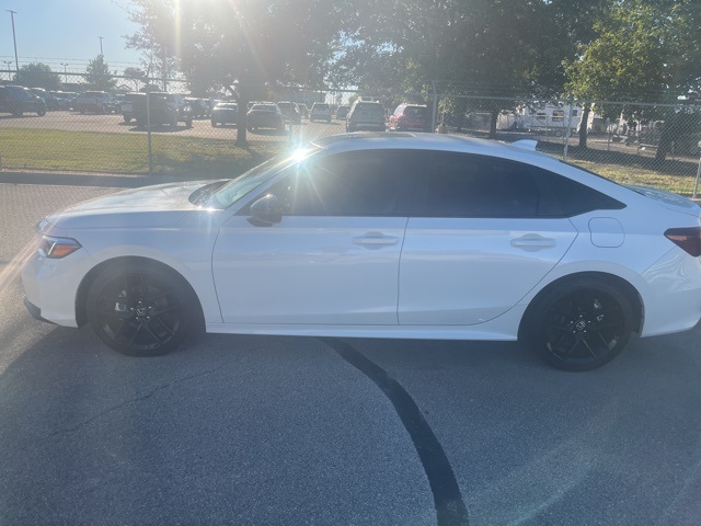 2025 Honda Civic Hybrid Sport photo 3