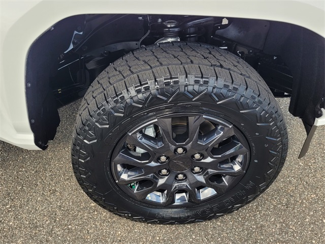 2025 Toyota Tacoma SR5 4x4 Double Cab photo 16