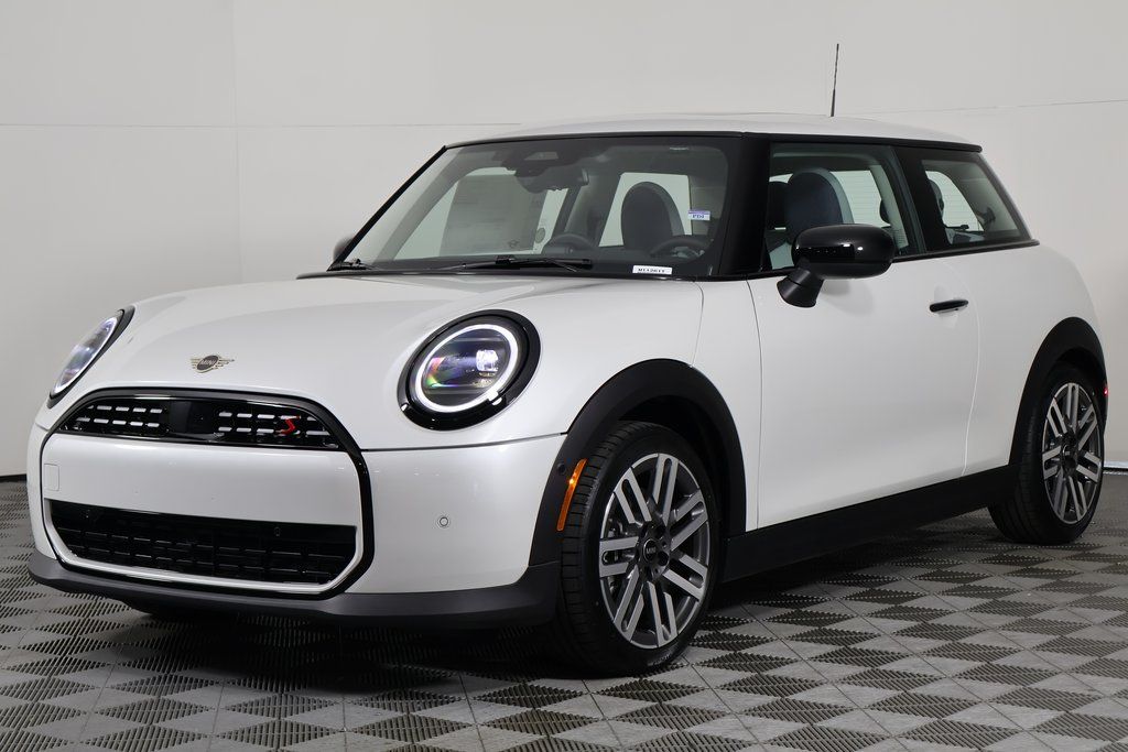 2026 MINI Hardtop S's photo