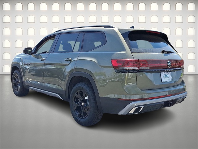 2025 Volkswagen Atlas Peak Edition SE photo 3