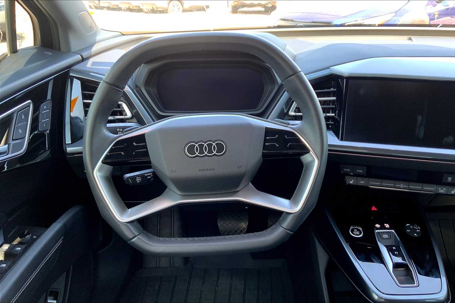 2024 Audi Q4 E-tron Sportback Premium Plus photo 5