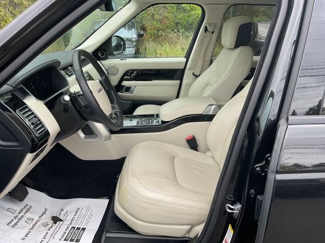 2020 Land Rover Range Rover HSE photo 10
