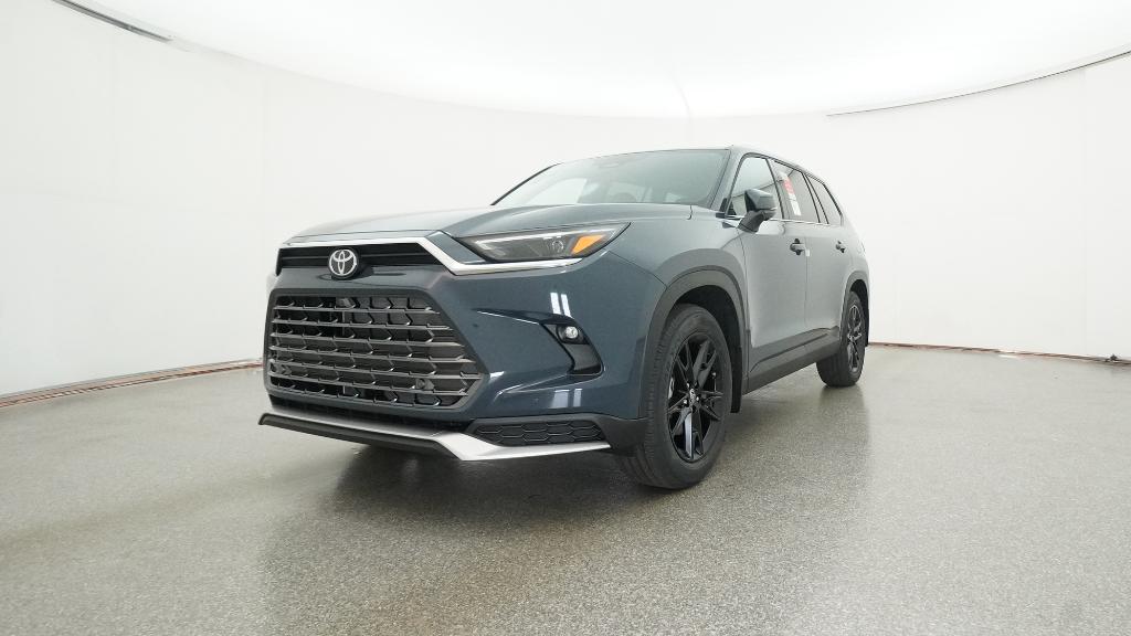 2026 Toyota Grand Highlander Hybrid MAX Platinum AWD photo 4