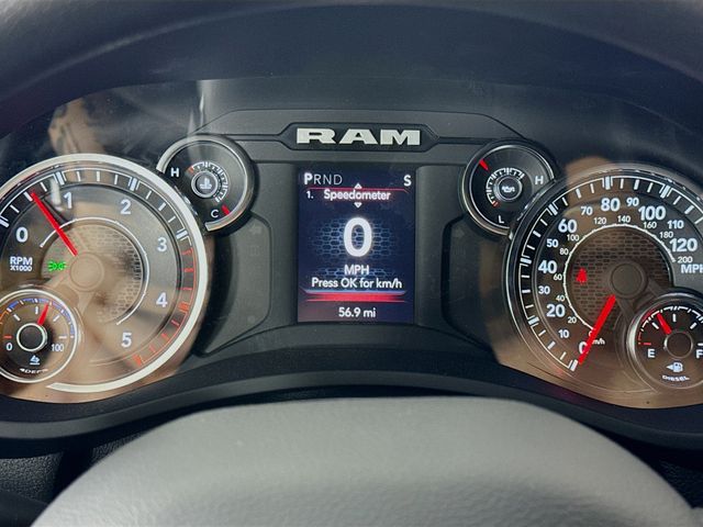 New 2024 Diamond Black Crystal Pearl-Coat Exterior Paint RAM Tradesman image 12