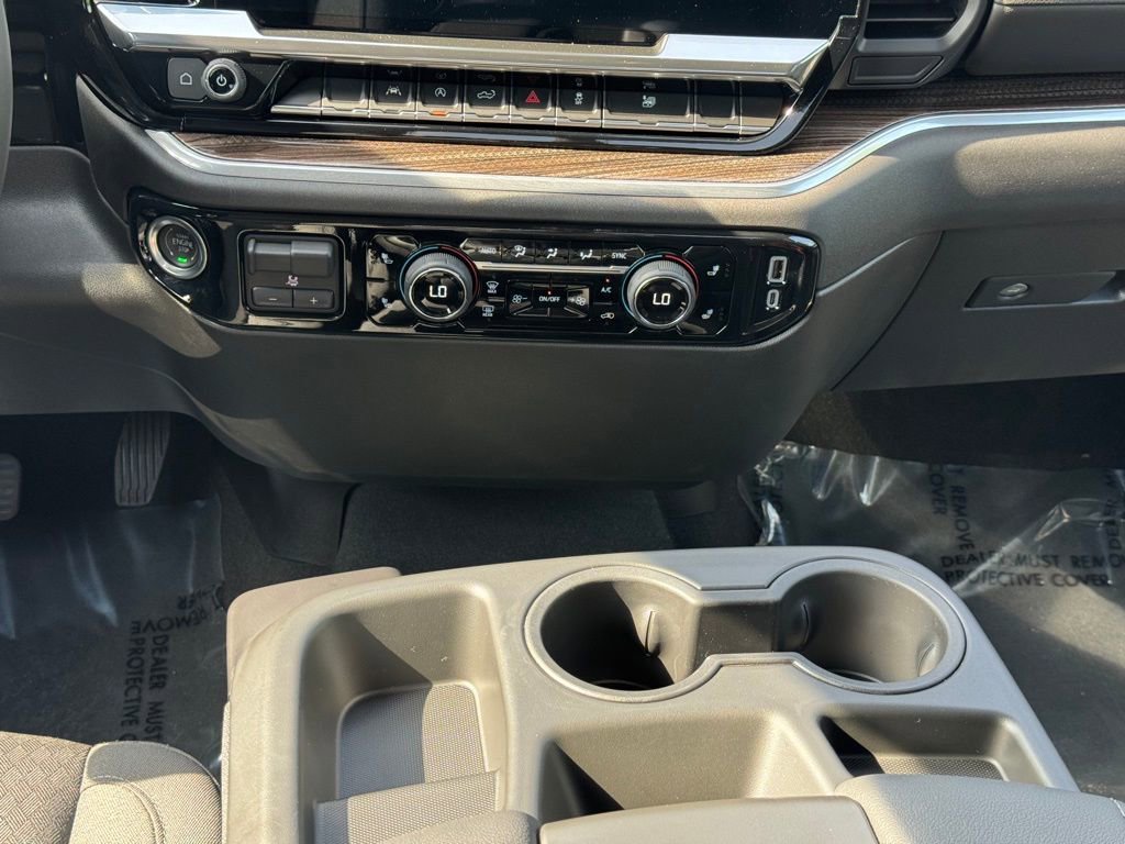 2025 Chevrolet Silverado 1500 RST photo 14