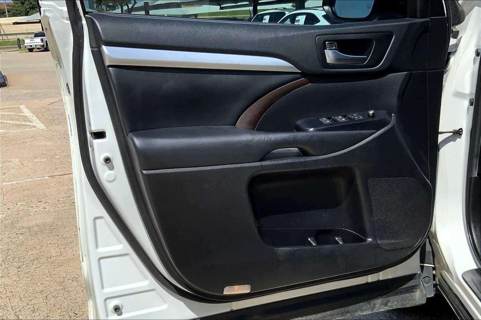 2019 Toyota Highlander XLE photo 21