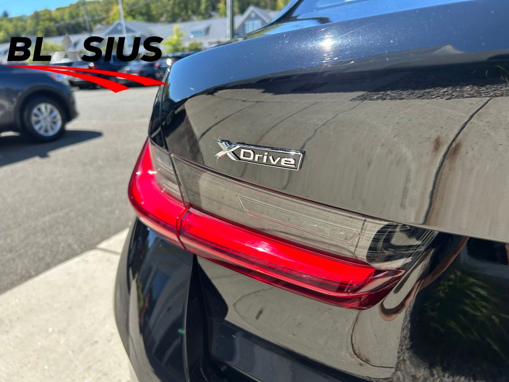2023 Bmw 330i xDrive photo 4