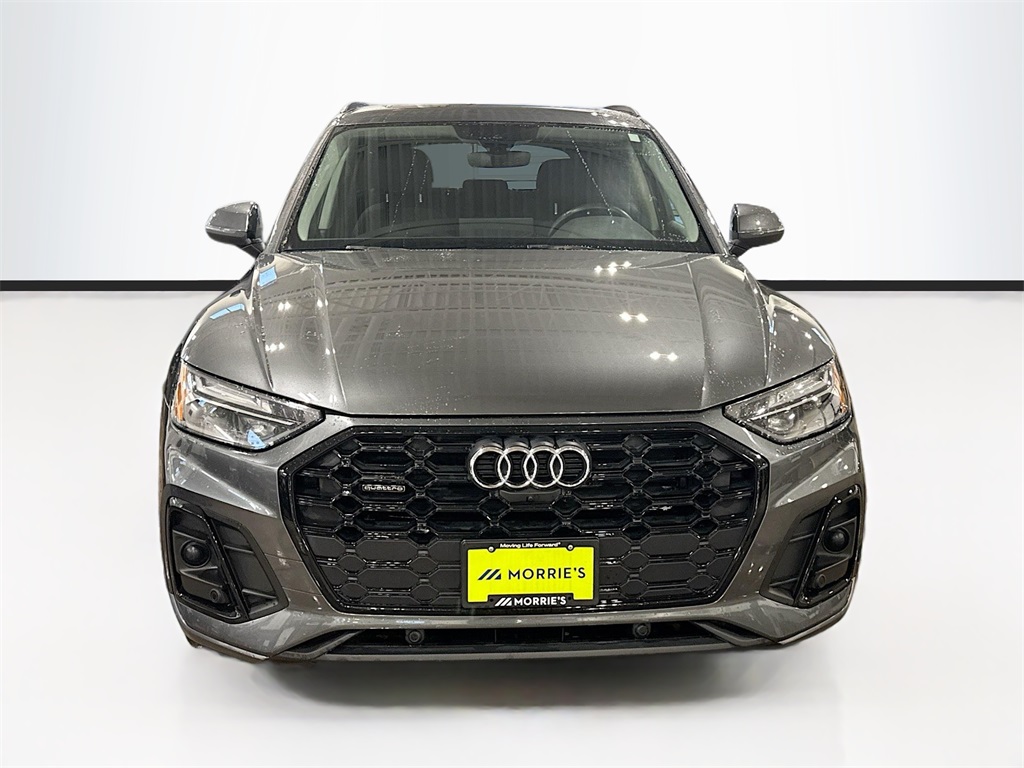 2022 Audi Q5 45 S line Premium Plus photo 2