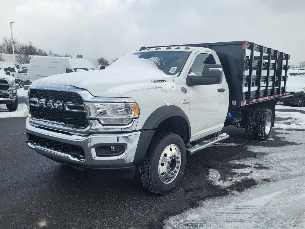 2024 Ram 5500 Tradesman photo 3