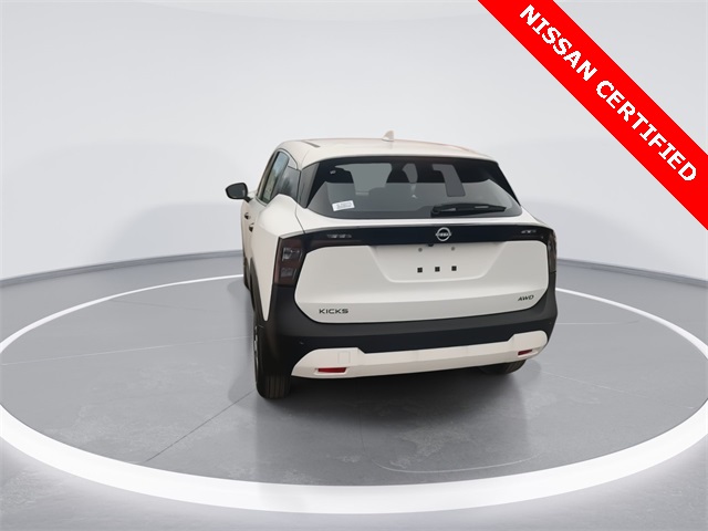 2025 Nissan Kicks S photo 4