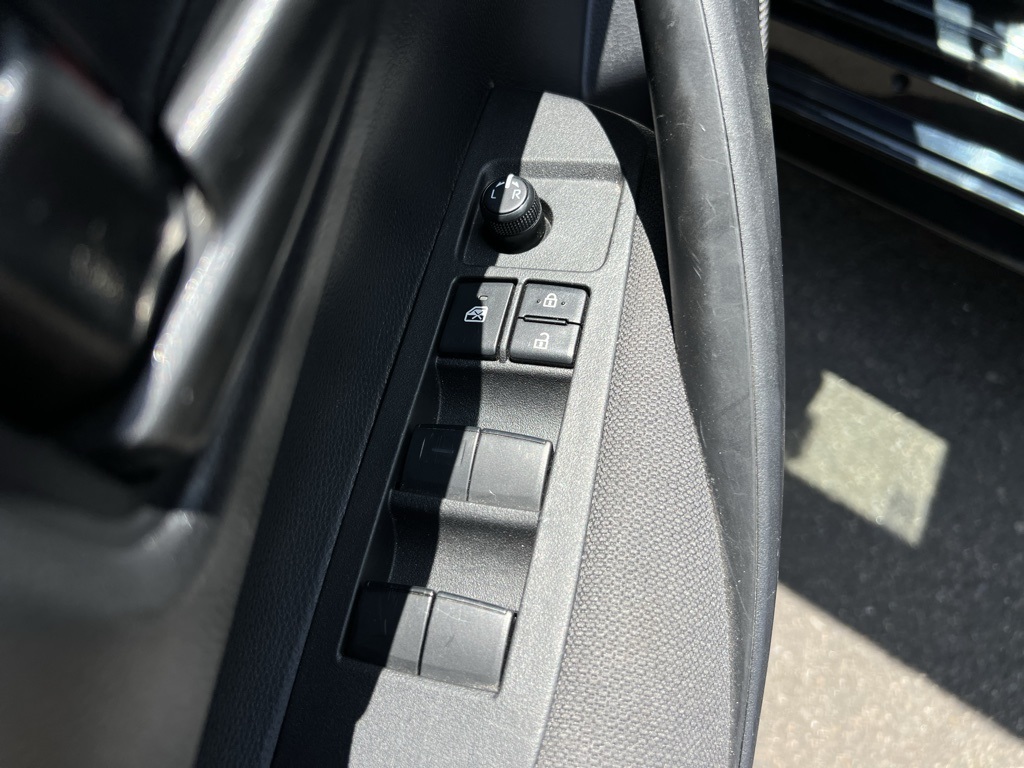 2024 Toyota Corolla LE photo 8