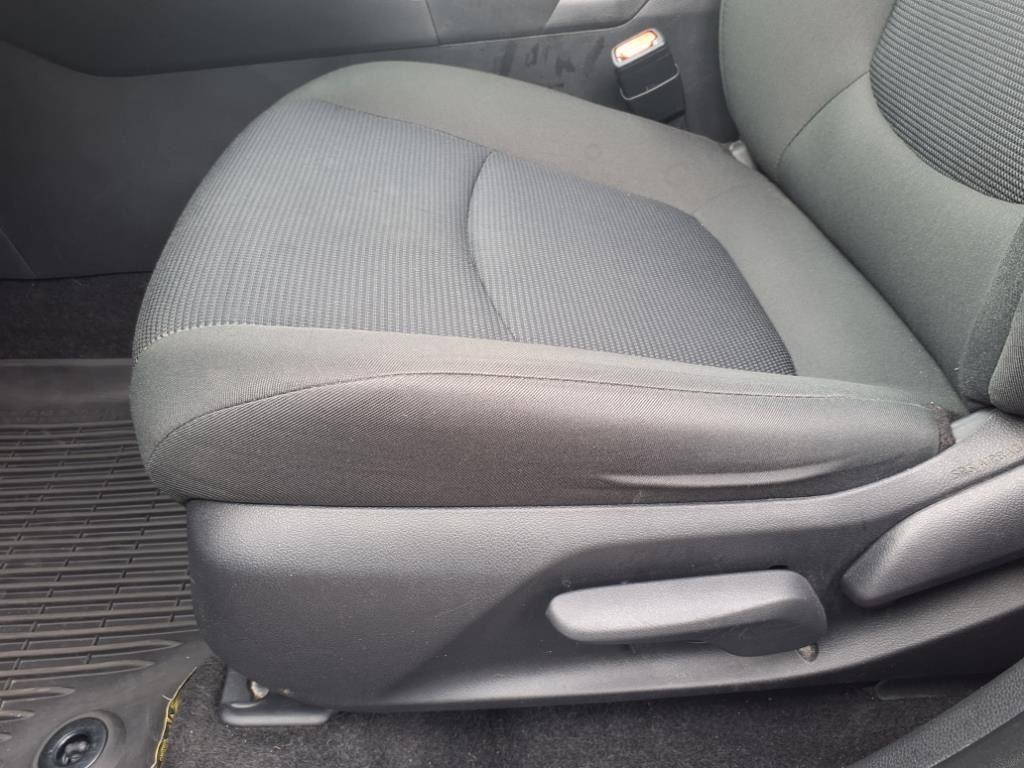 2024 Toyota RAV4 LE photo 3