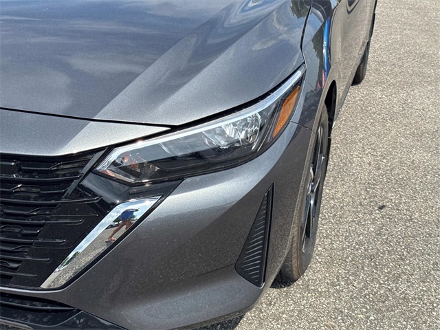 2025 Nissan Sentra SV photo 10