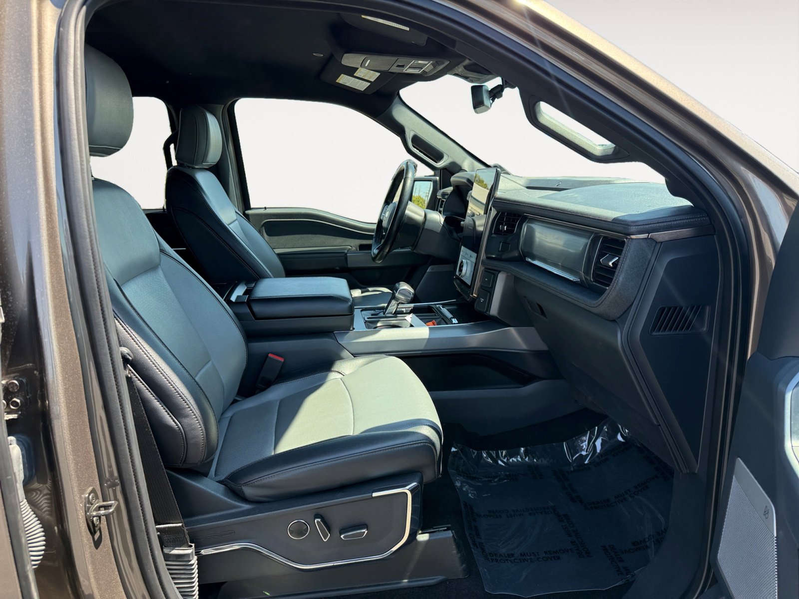 2022 Ford F-150 Lightning photo 18