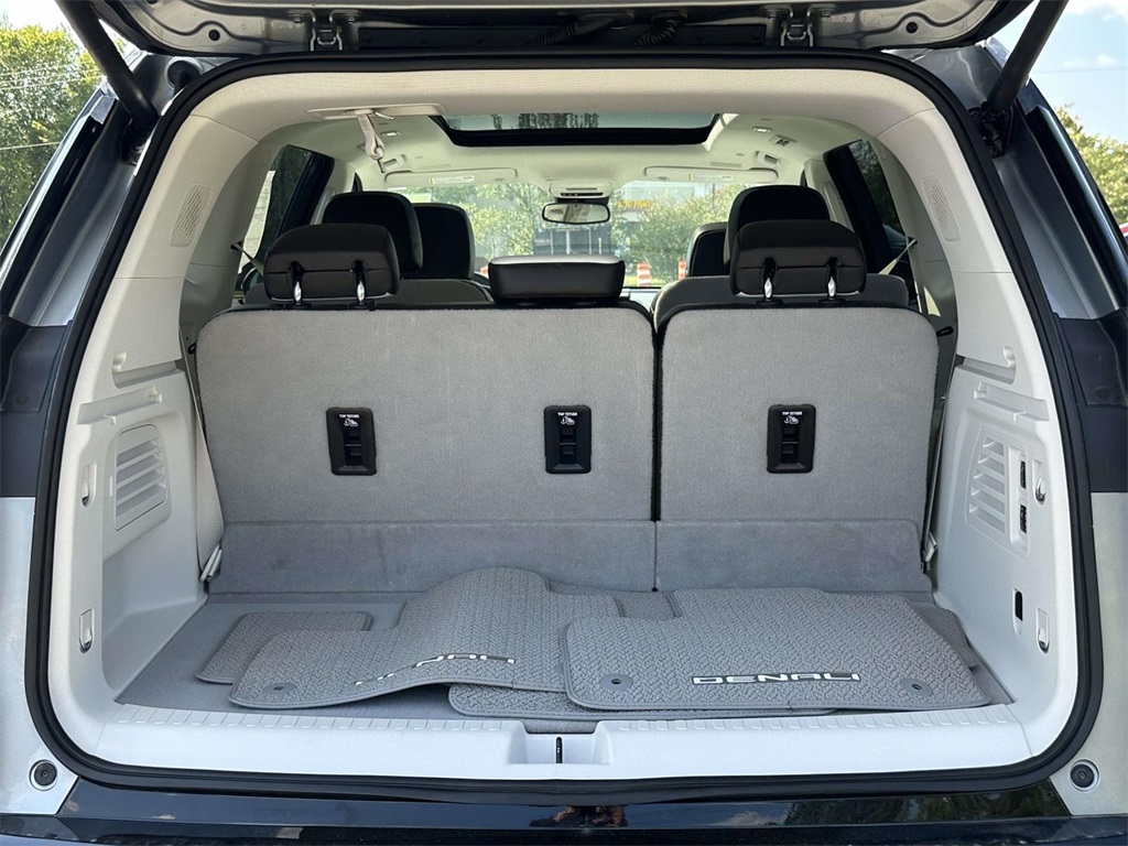 2024 Gmc Acadia Denali photo 11