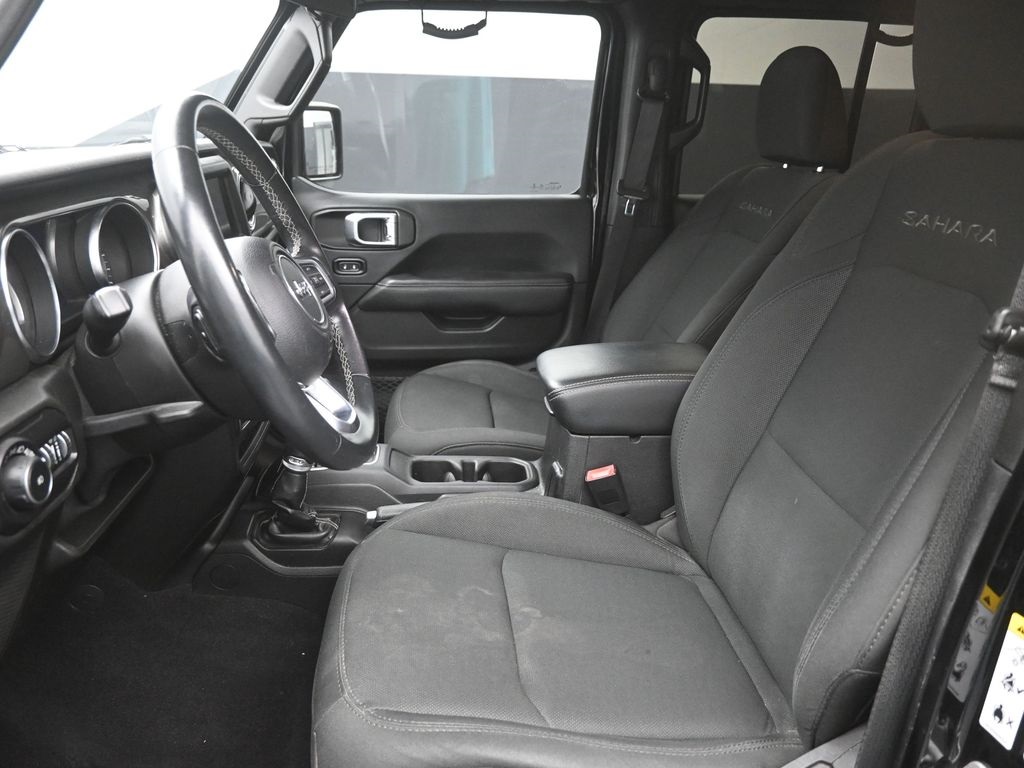 2019 Jeep Wrangler Unlimited Sahara photo 17