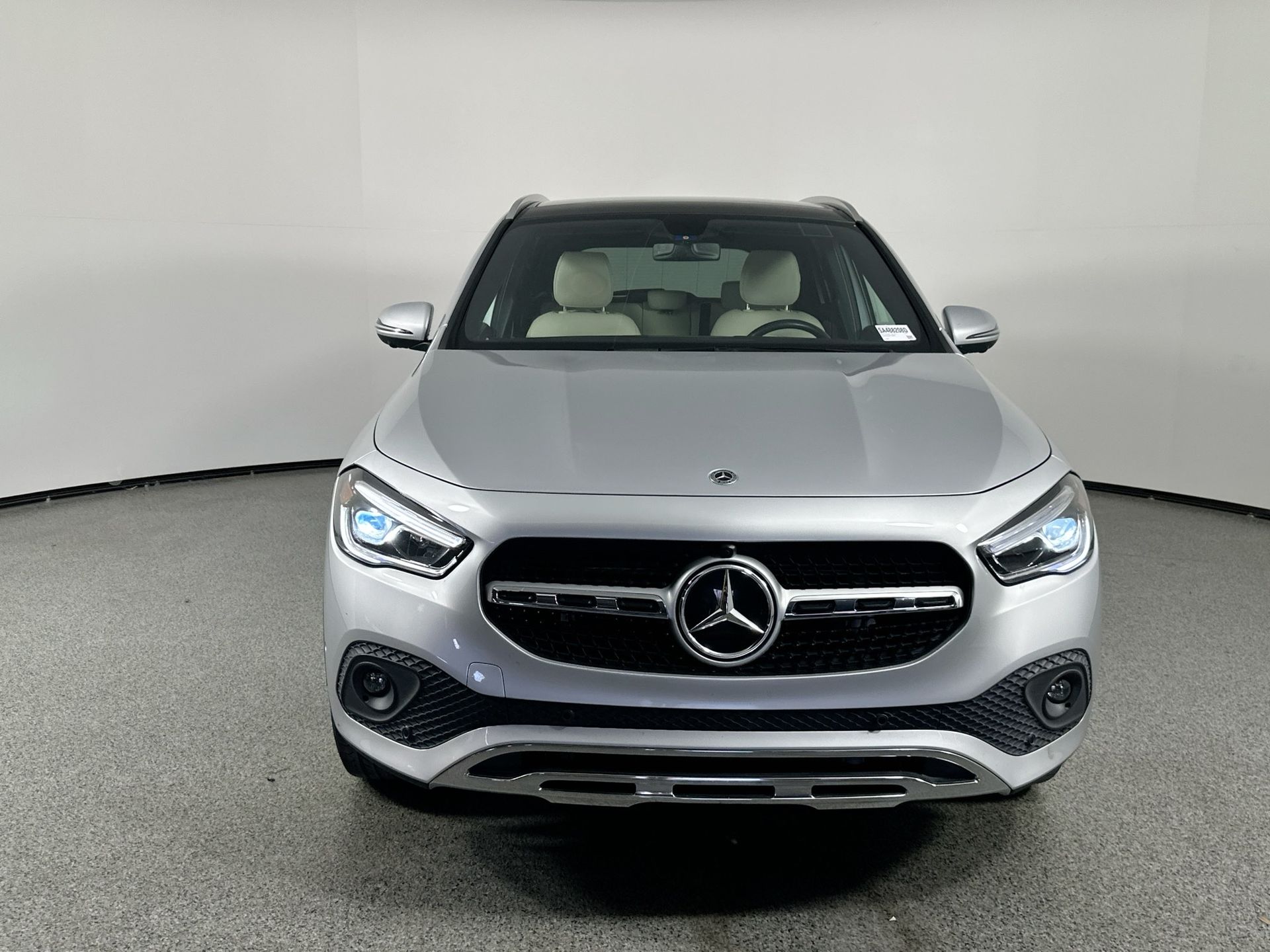 2021 Mercedes Benz GLA 250 photo 2