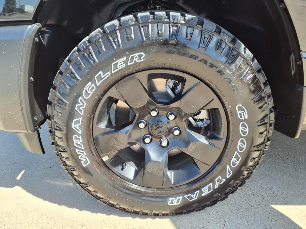 2025 Ram 1500 Warlock photo 9