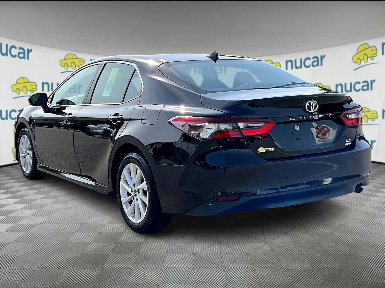2023 Toyota Camry LE photo 4