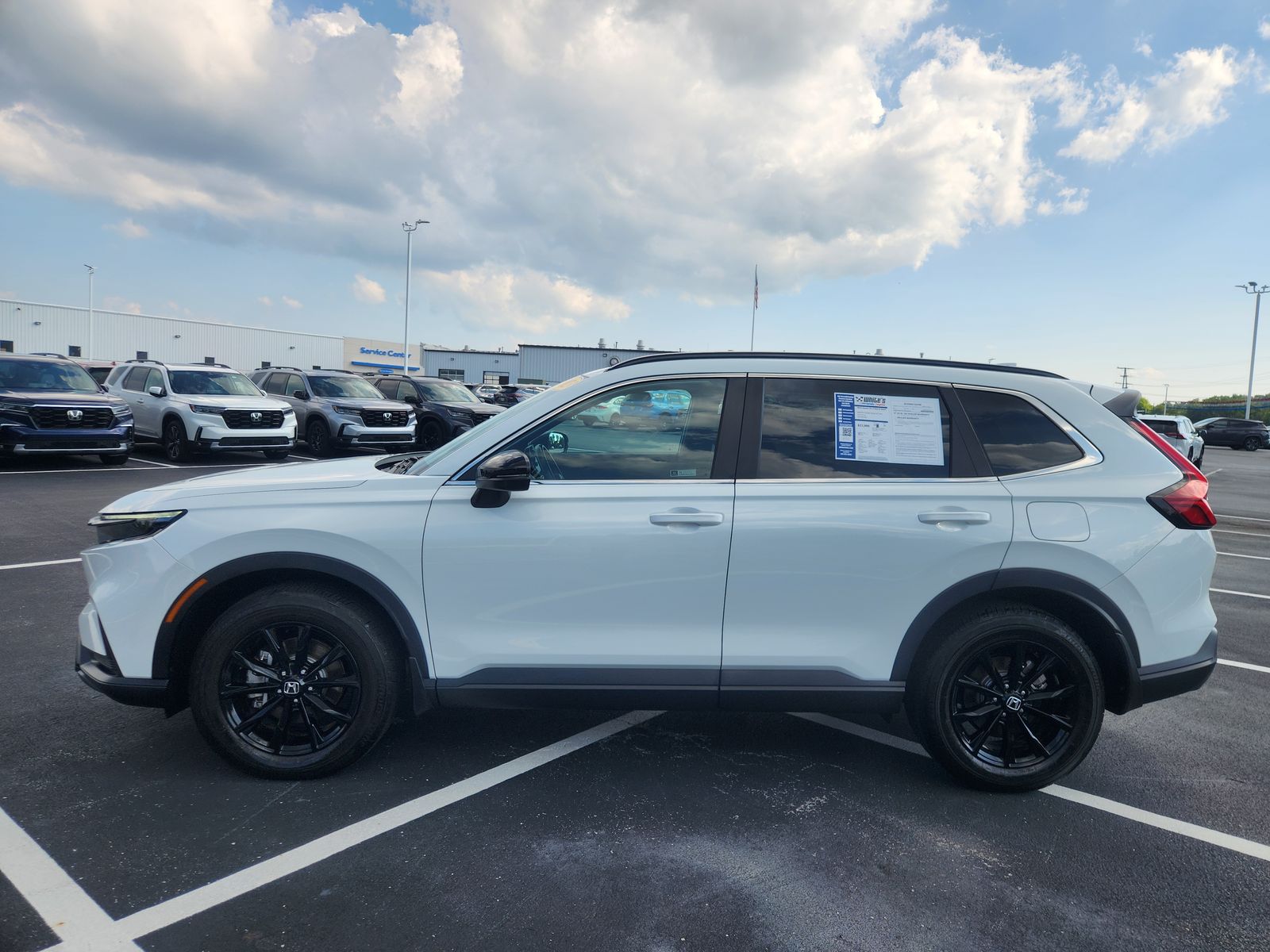 2023 Honda CR-V Hybrid Sport photo 2