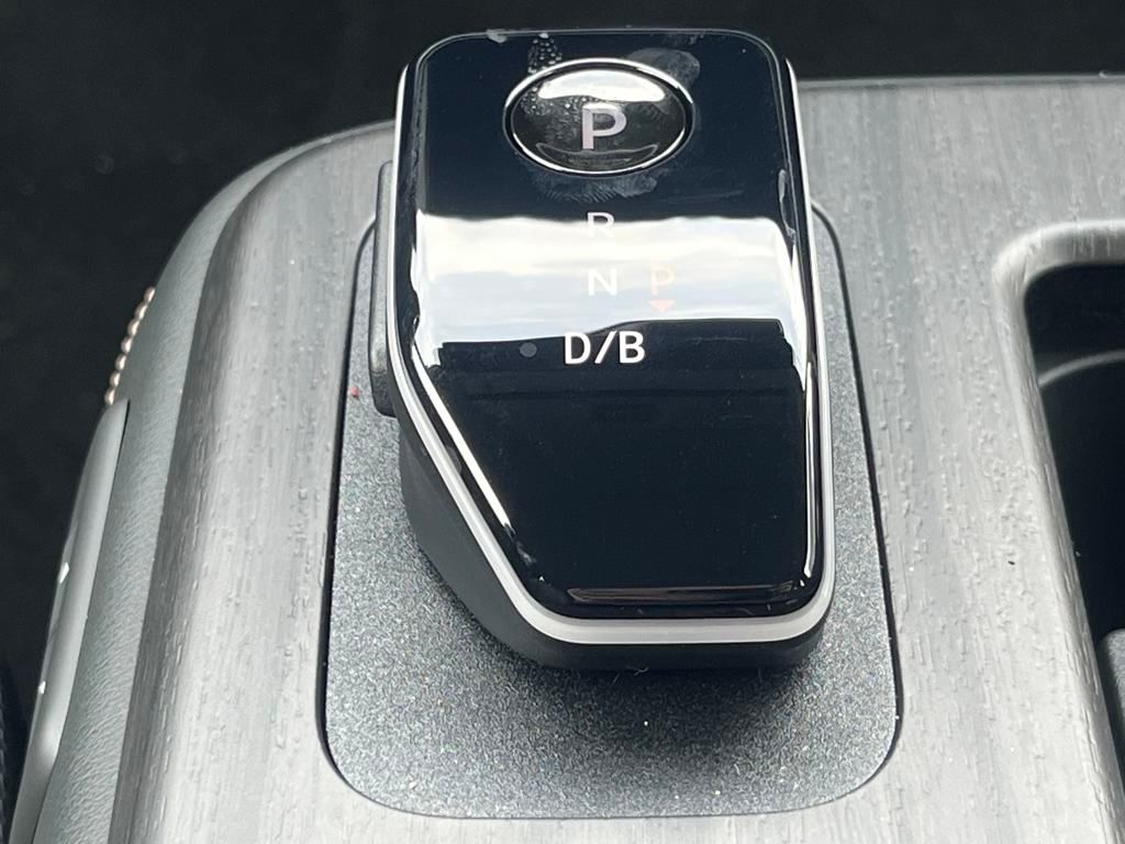 2025 Nissan ARIYA Engage Evolve+ Empower photo 31