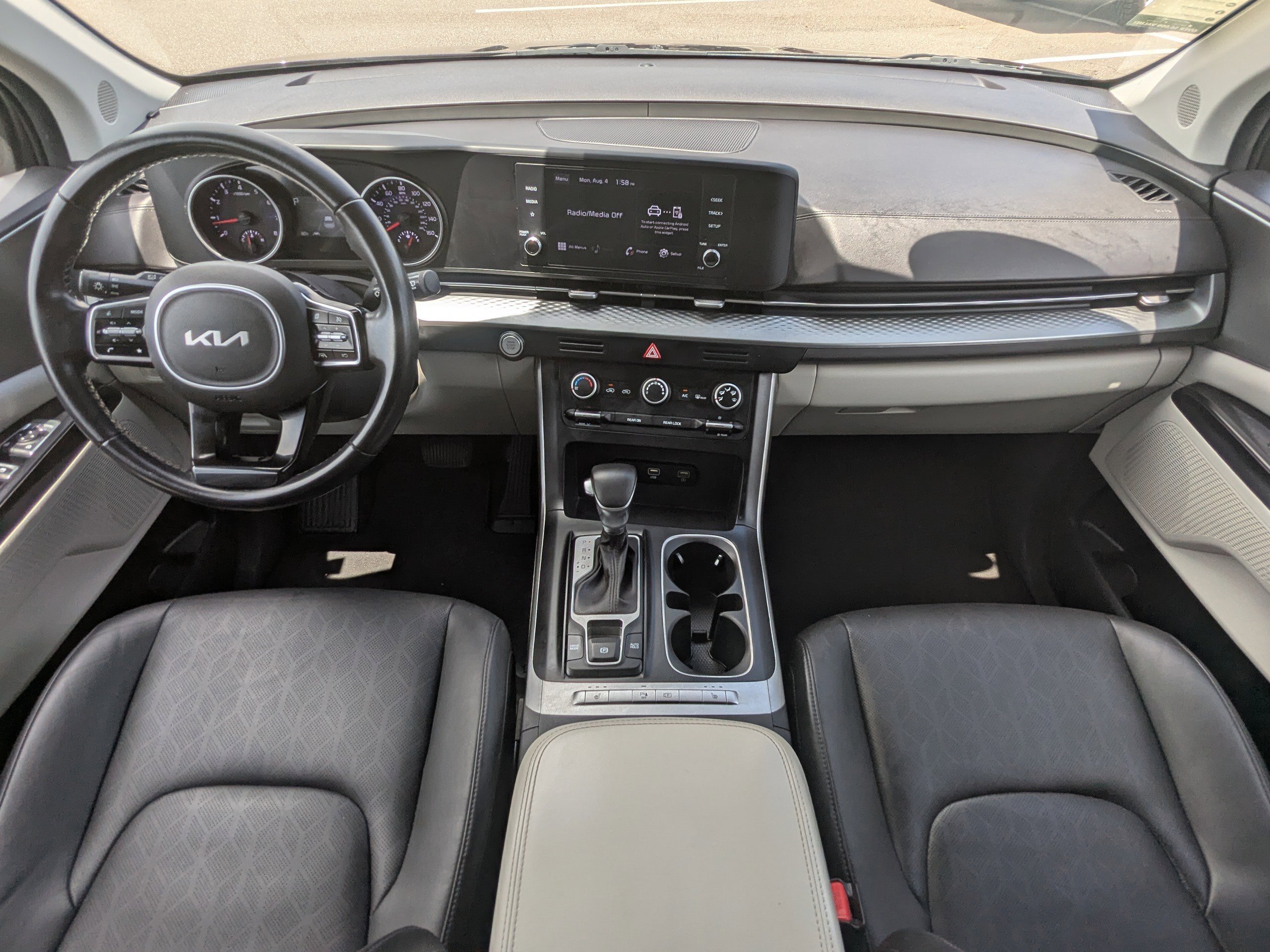 2022 Kia Carnival LXS photo 16