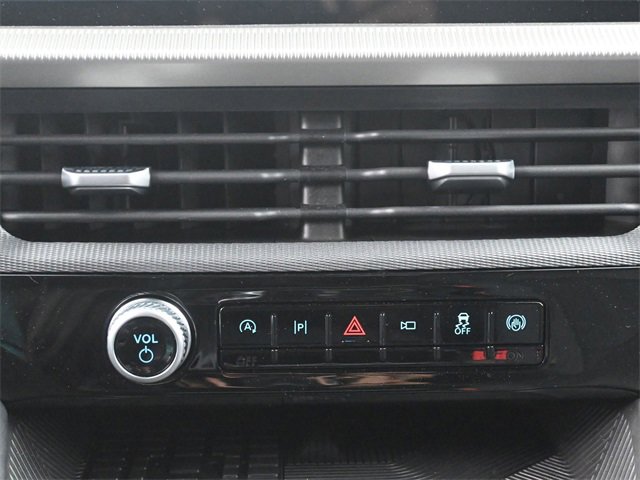 2025 Ford Explorer ST-Line photo 18
