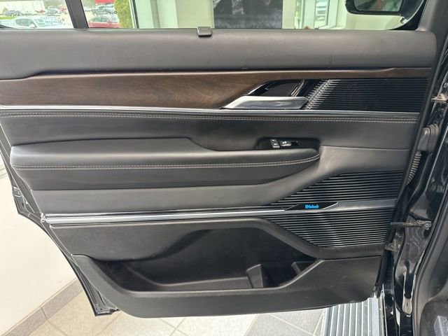 2022 Jeep Grand Wagoneer I photo 23